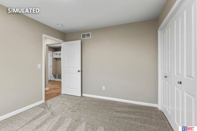9218 Green Valley Lane, Lincoln, NE 68516