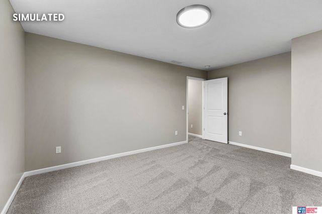 9218 Green Valley Lane, Lincoln, NE 68516