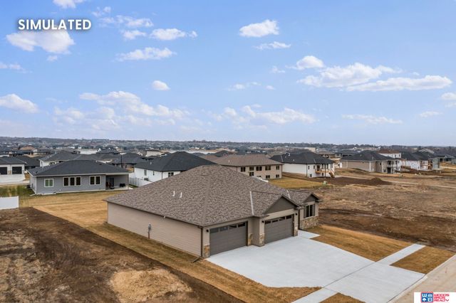 9218 Green Valley Lane, Lincoln, NE 68516