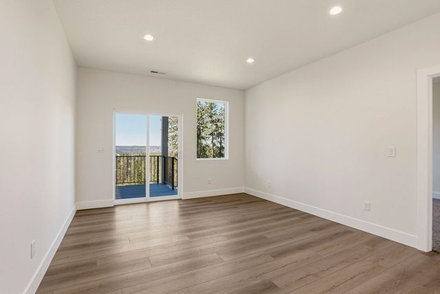 4219 W Tolliver Ct, Spokane, WA 99208