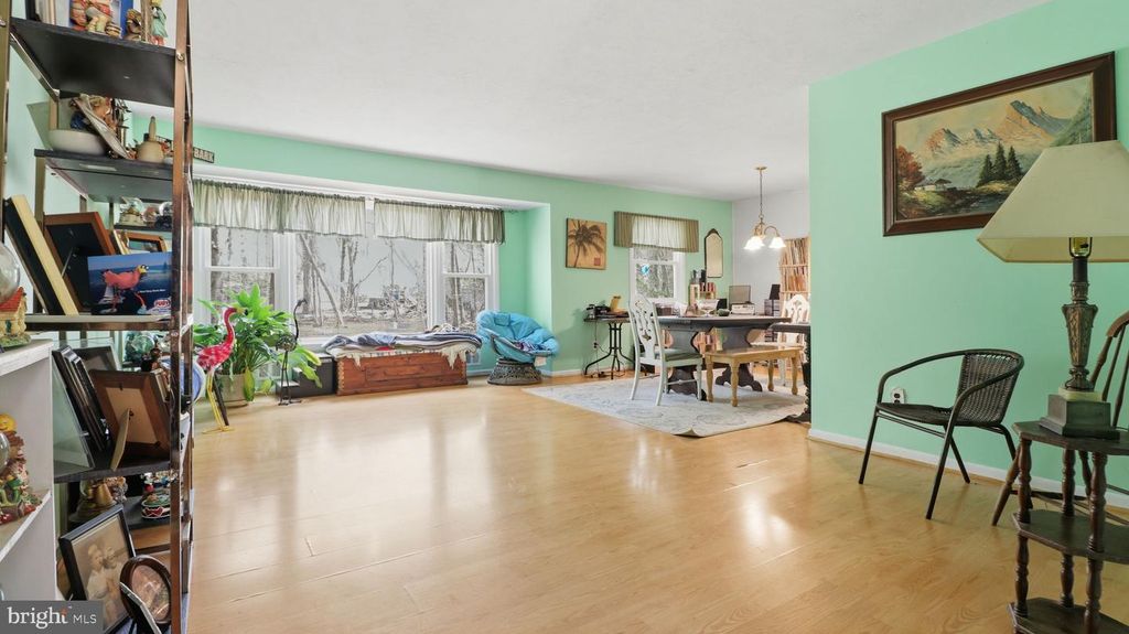 Image 2 of property listing at 13408 KRIS RAN CT, Fort Washington, MD 20744