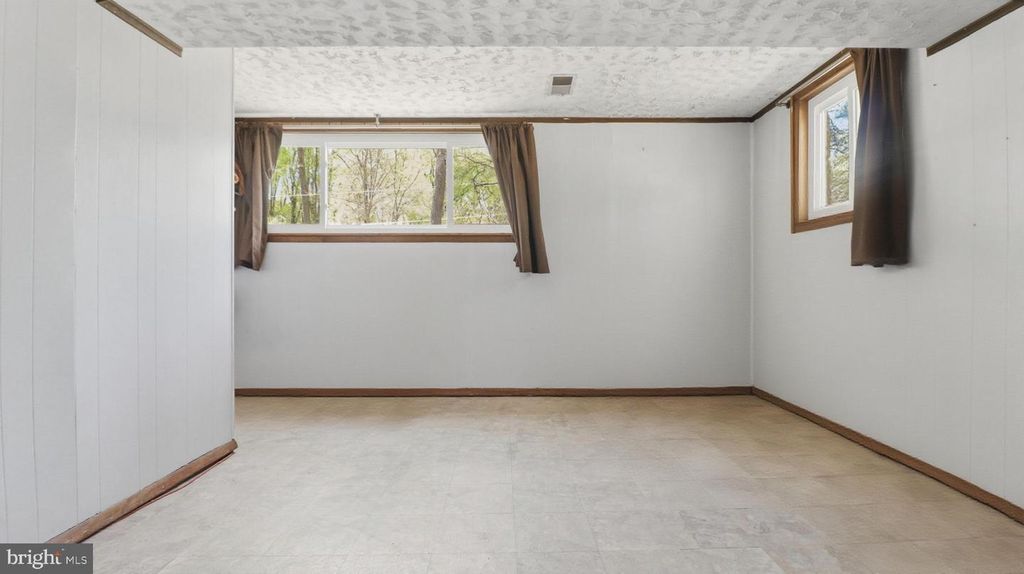 Image 24 of property listing at 13408 KRIS RAN CT, Fort Washington, MD 20744