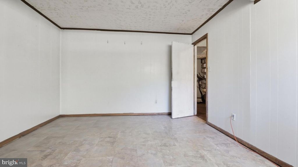 Image 25 of property listing at 13408 KRIS RAN CT, Fort Washington, MD 20744