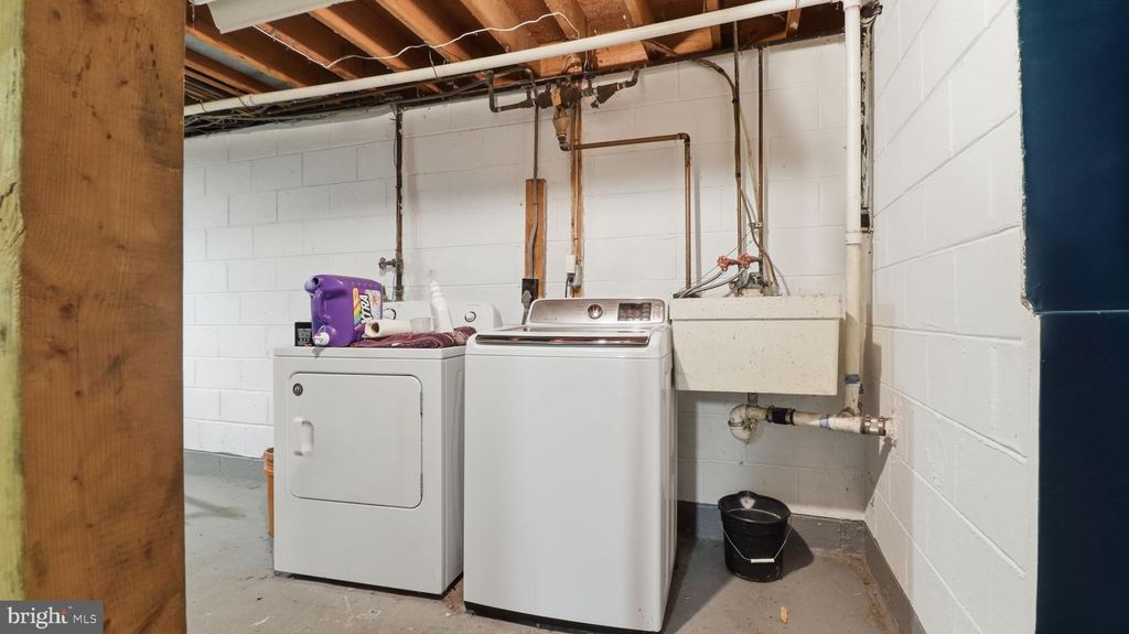 Image 28 of property listing at 13408 KRIS RAN CT, Fort Washington, MD 20744