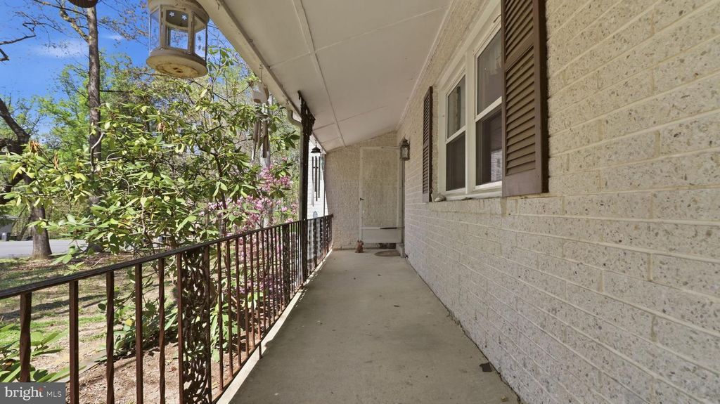 Image 30 of property listing at 13408 KRIS RAN CT, Fort Washington, MD 20744