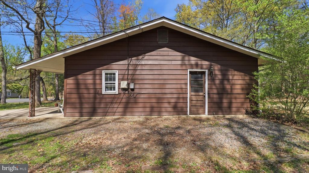 Image 31 of property listing at 13408 KRIS RAN CT, Fort Washington, MD 20744