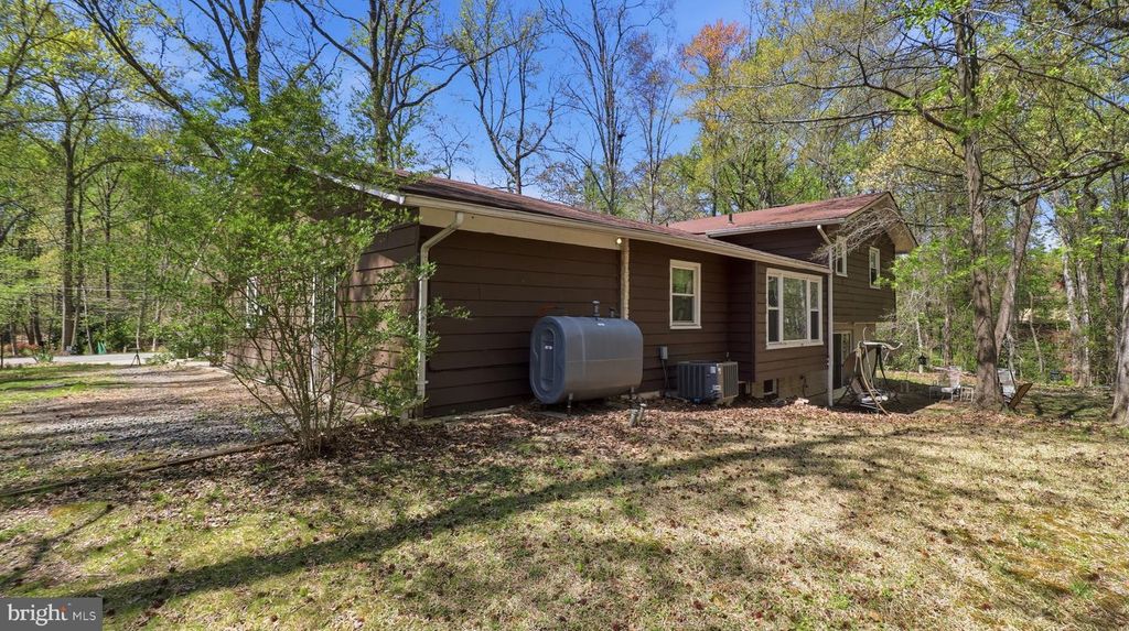 Image 32 of property listing at 13408 KRIS RAN CT, Fort Washington, MD 20744