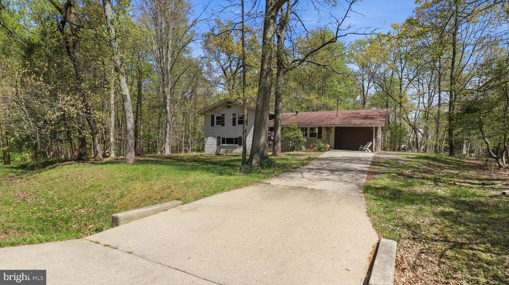 Image 35 of property listing at 13408 KRIS RAN CT, Fort Washington, MD 20744