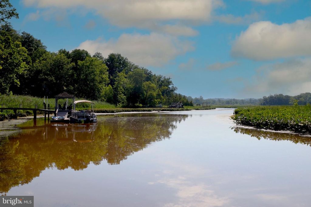 Image 41 of property listing at 13408 KRIS RAN CT, Fort Washington, MD 20744