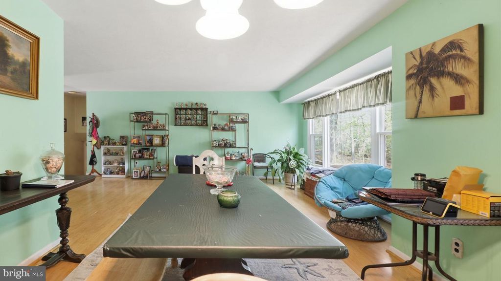 Image 9 of property listing at 13408 KRIS RAN CT, Fort Washington, MD 20744