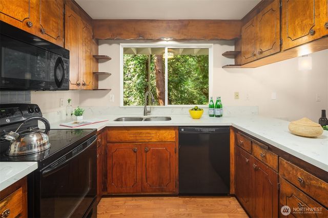 6116 190th Street, Kenmore, WA 98028