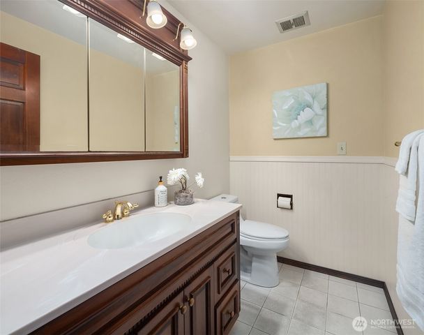 6116 190th Street, Kenmore, WA 98028