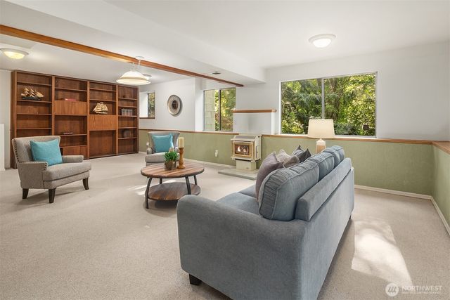 6116 190th Street, Kenmore, WA 98028