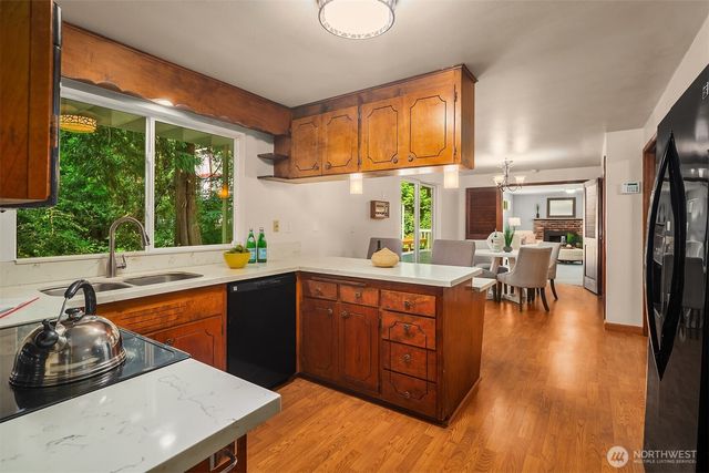 6116 190th Street, Kenmore, WA 98028