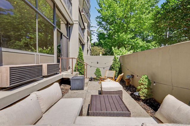 15 Stewart Place 1S, White Plains, NY 10603