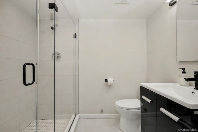 15 Stewart Place 1S, White Plains, NY 10603
