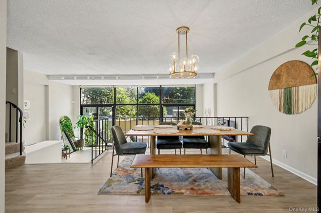 15 Stewart Place 1S, White Plains, NY 10603