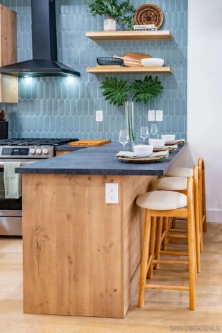 725 Pennsylvania Ave 727-1, San Diego, CA 92103