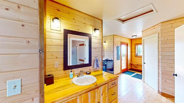 156 Poechmann Road, Okanogan, WA 98840