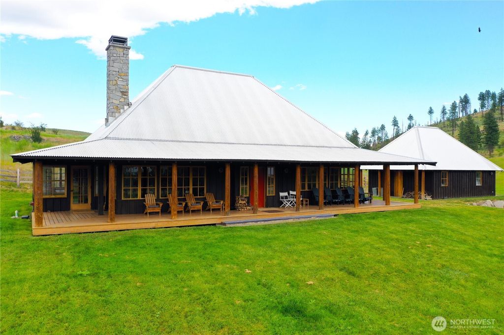 156 Poechmann Road, Okanogan, WA 98840