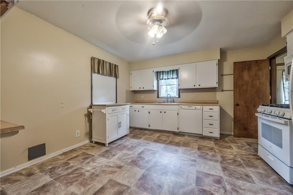 1416 Kiowa Street, Leavenworth, KS 66048