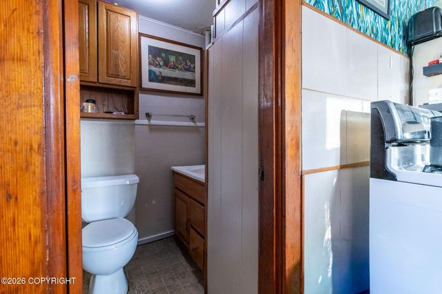 508 & 506 Madison Street, Seward, AK 99664