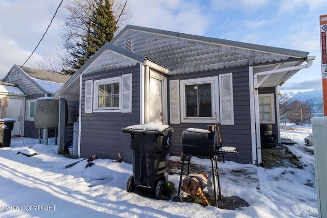 508 & 506 Madison Street, Seward, AK 99664