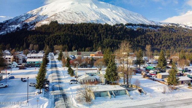 508 & 506 Madison Street, Seward, AK 99664