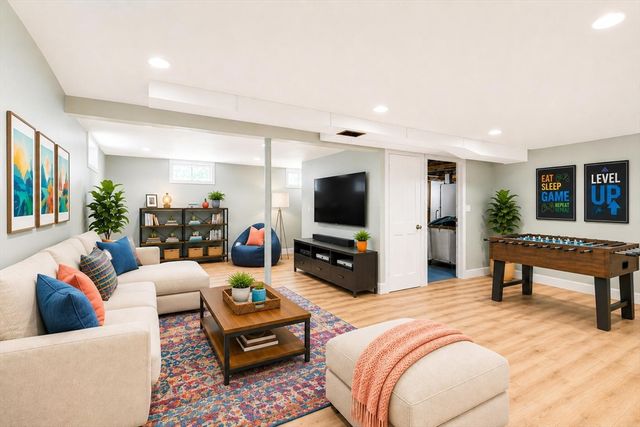 123 Plain Rd, Westford, MA 01886