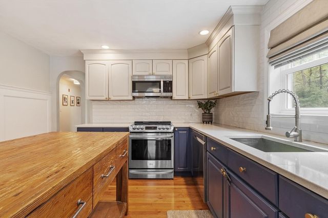 123 Plain Rd, Westford, MA 01886