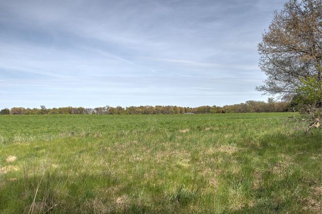 1397 309th Avenue NW, Cambridge, MN 55008