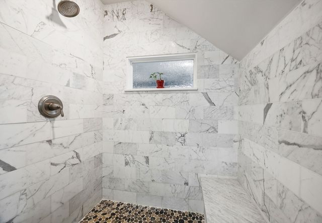 7 Hat Trick Dr, Plymouth, MA 02360