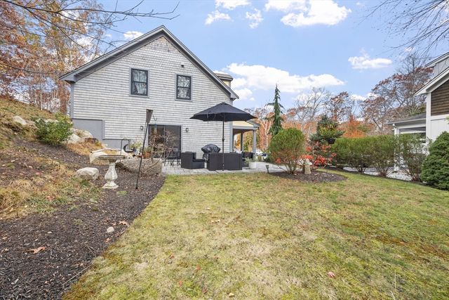 7 Hat Trick Dr, Plymouth, MA 02360