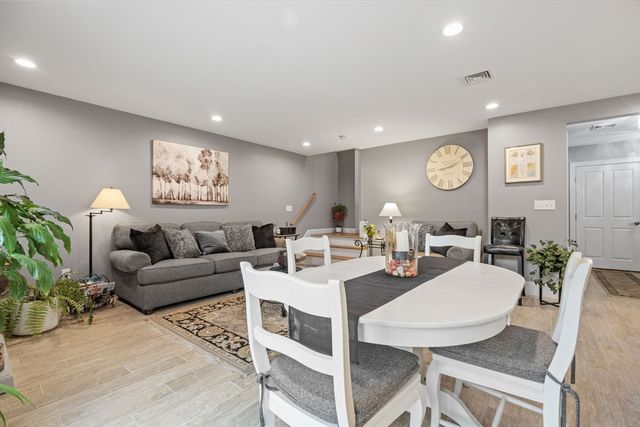 7 Hat Trick Dr, Plymouth, MA 02360