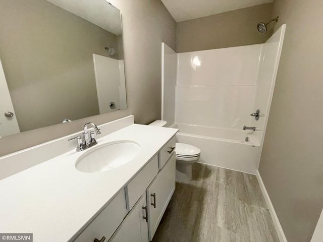 4724 199th Street N, Forest Lake, MN 55025