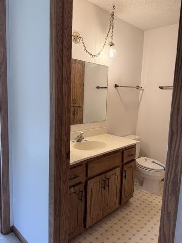 1515 Bender Road, Chaska, MN 55318