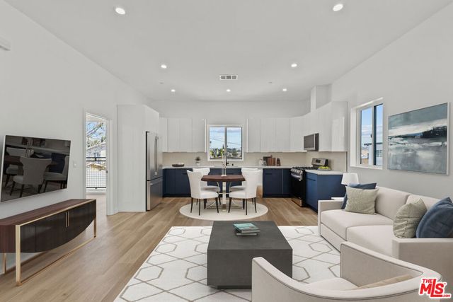 2921 S Burnside Avenue, Los Angeles, CA 90016