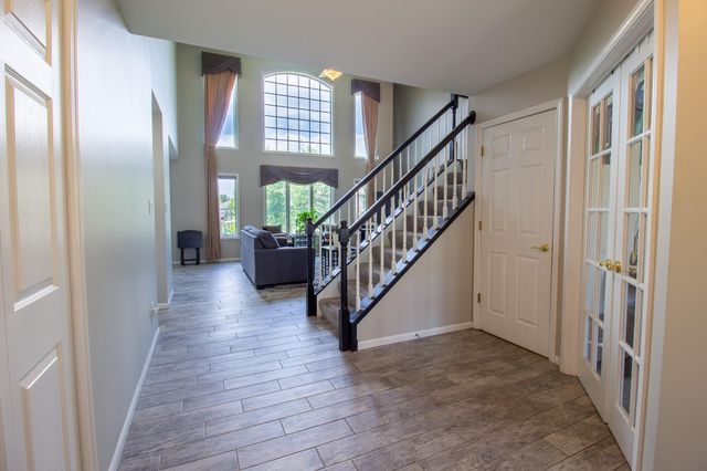2228 Keene Drive, Schererville, IN 46375