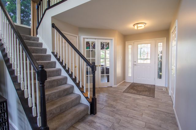 2228 Keene Drive, Schererville, IN 46375