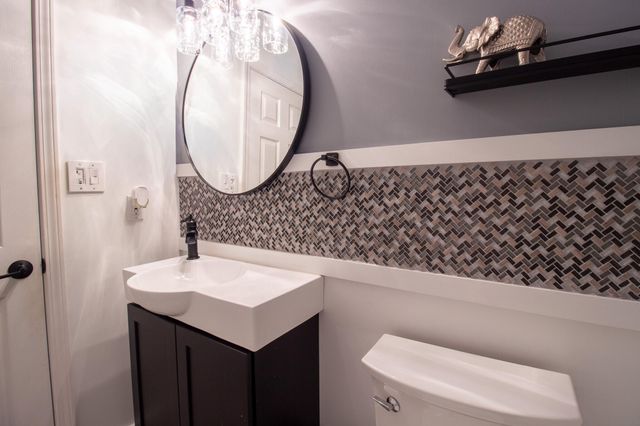 2228 Keene Drive, Schererville, IN 46375