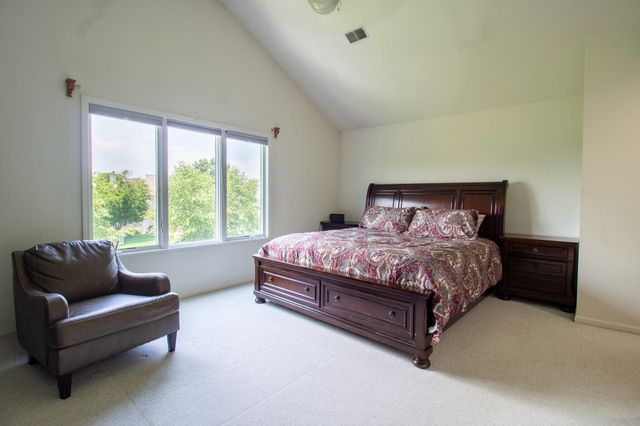 2228 Keene Drive, Schererville, IN 46375