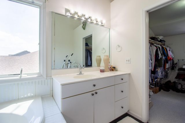 2228 Keene Drive, Schererville, IN 46375