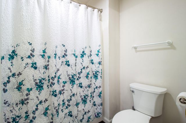 2228 Keene Drive, Schererville, IN 46375