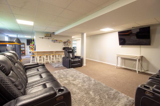 2228 Keene Drive, Schererville, IN 46375