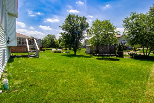 2228 Keene Drive, Schererville, IN 46375