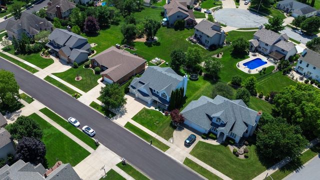 2228 Keene Drive, Schererville, IN 46375