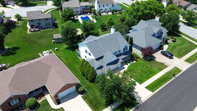 2228 Keene Drive, Schererville, IN 46375