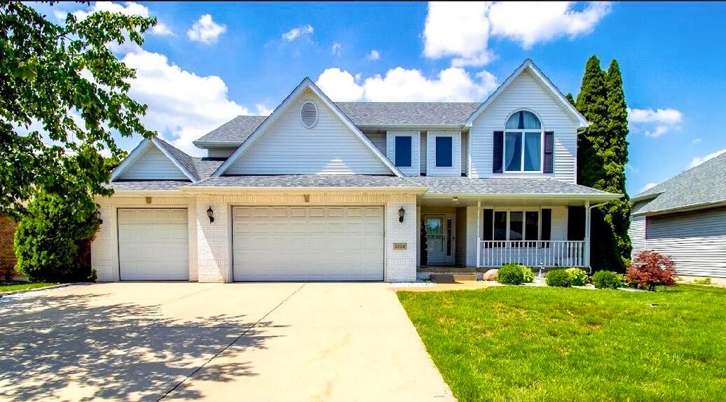 2228 Keene Drive, Schererville, IN 46375