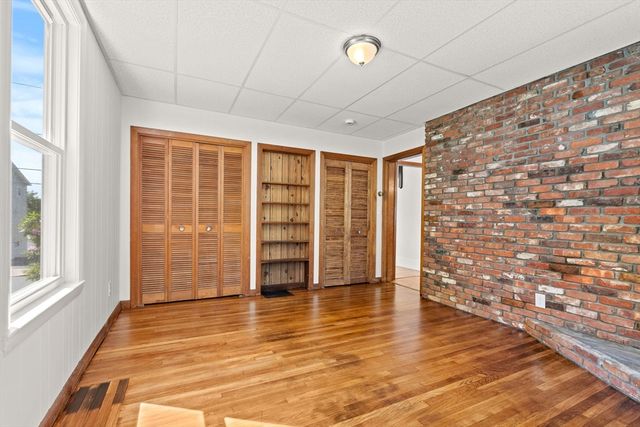 28 Hawthorne St, Lynn, MA 01902