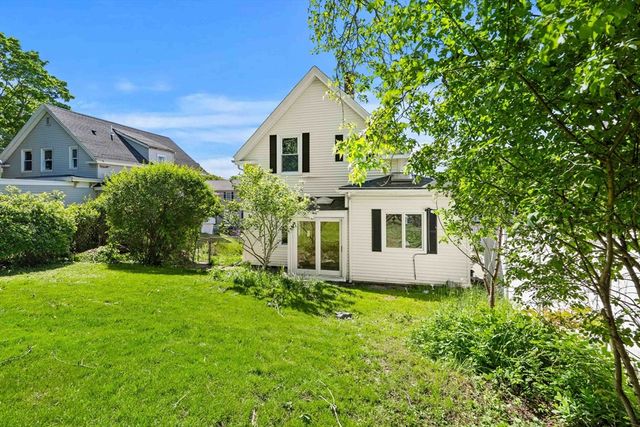 28 Hawthorne St, Lynn, MA 01902